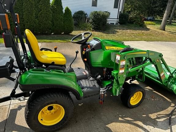 Image of John Deere 1023E equipment image 2