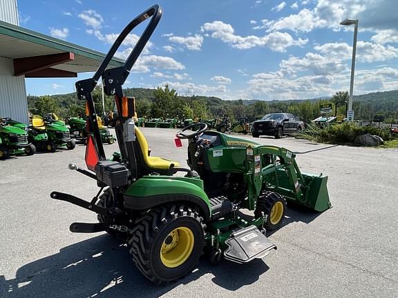 Image of John Deere 1023E equipment image 2