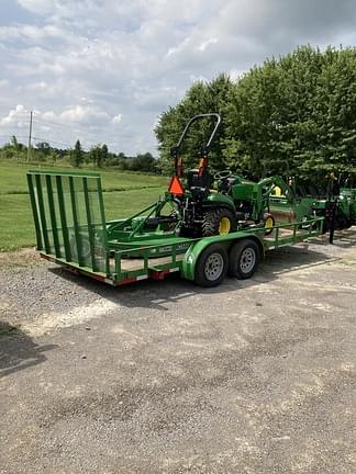 Image of John Deere 1023E equipment image 3