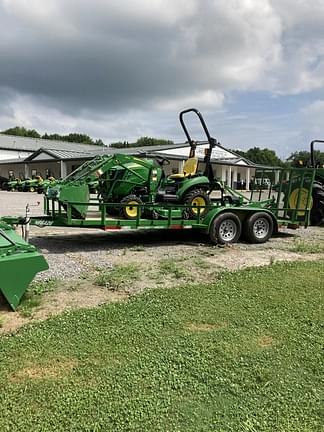 Image of John Deere 1023E equipment image 2