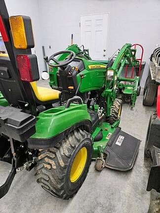 Image of John Deere 1023E equipment image 3