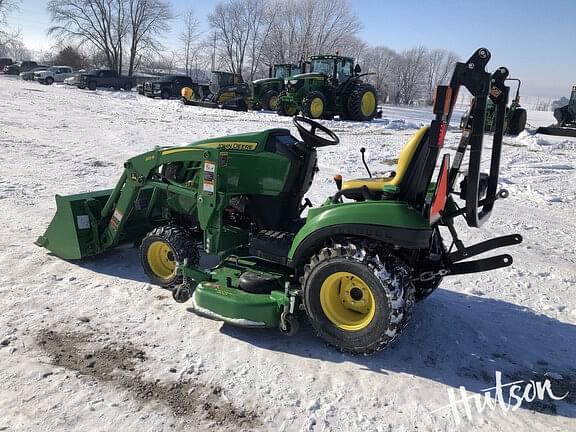 Image of John Deere 1023E equipment image 3