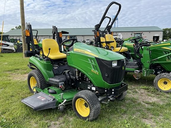 Image of John Deere 1023E Image 0