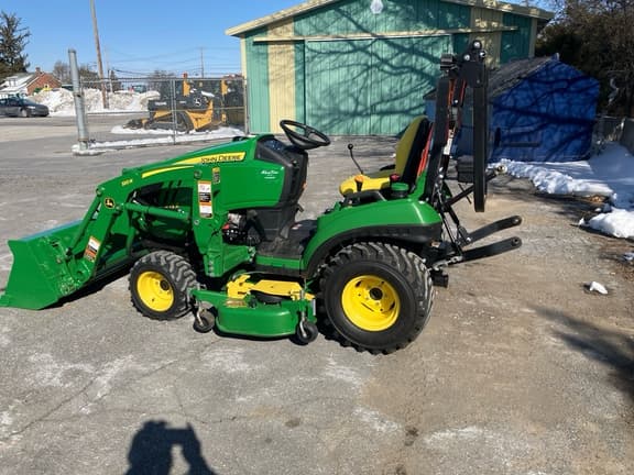 Image of John Deere 1023E equipment image 2