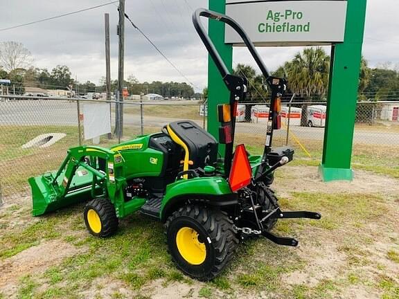 Image of John Deere 1023E equipment image 2