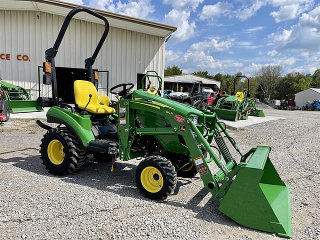 Image of John Deere 1023E equipment image 1