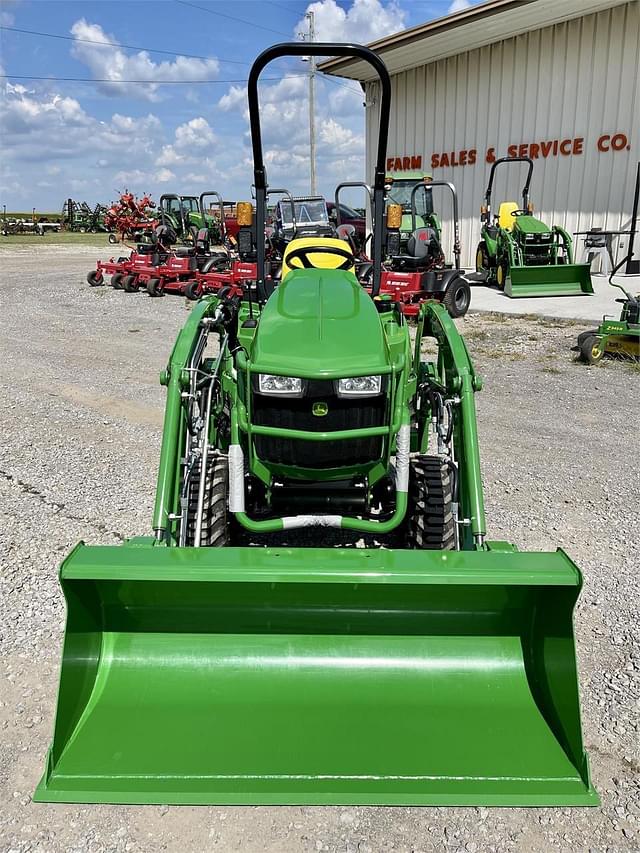 Image of John Deere 1023E equipment image 2