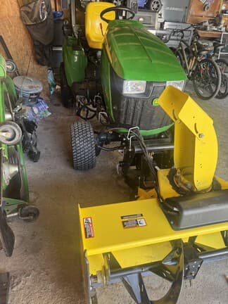 Image of John Deere 1023E equipment image 1