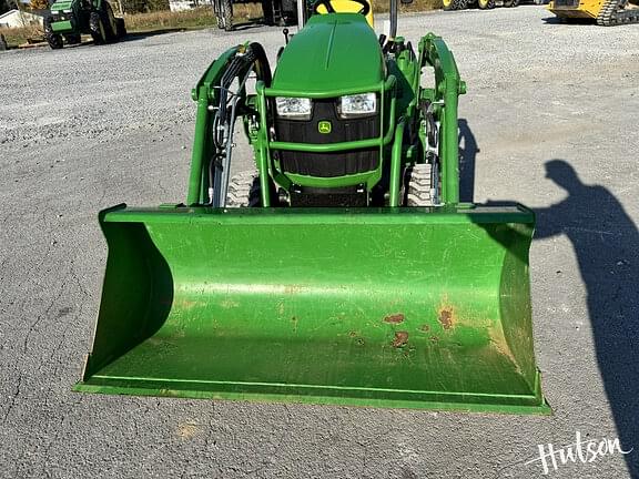 Image of John Deere 1023E equipment image 2