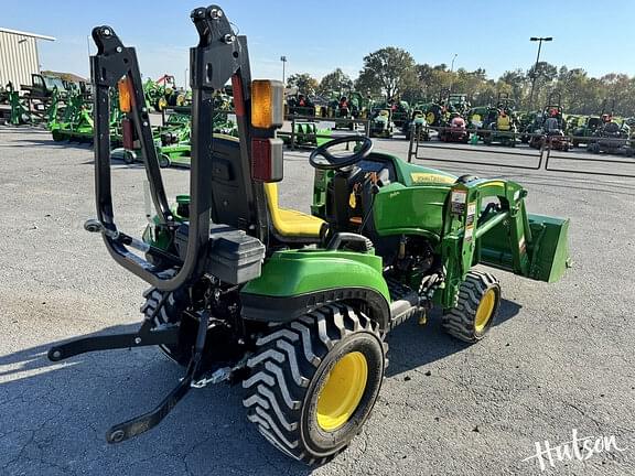 Image of John Deere 1023E equipment image 4