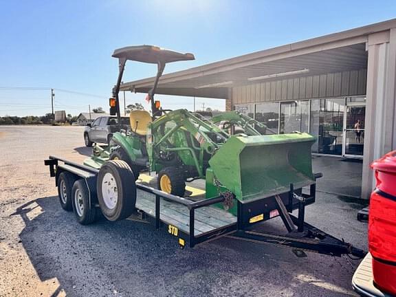 Image of John Deere 1023E equipment image 4