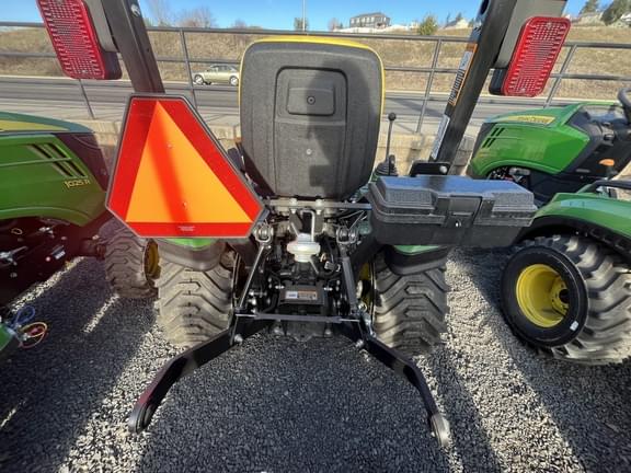Image of John Deere 1023E equipment image 2