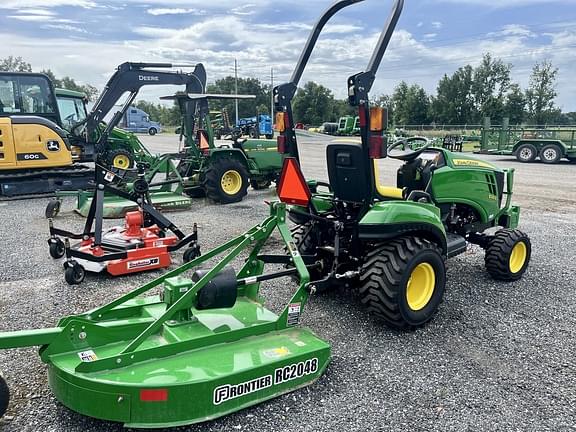 Image of John Deere 1023E equipment image 2