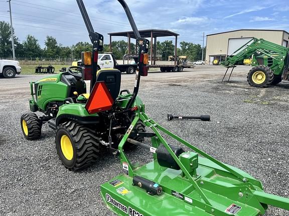 Image of John Deere 1023E equipment image 3