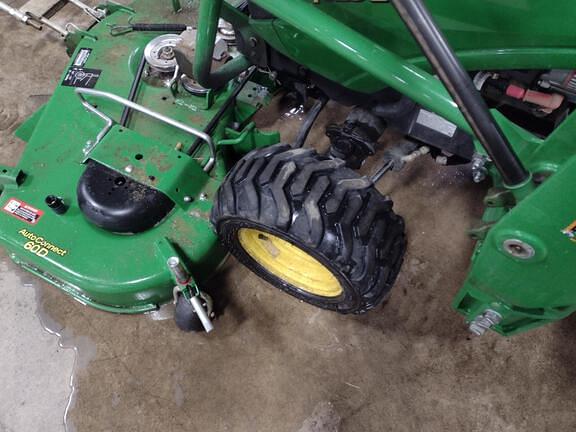 Image of John Deere 1023E equipment image 4