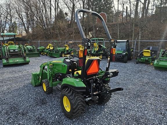 Image of John Deere 1023E equipment image 2