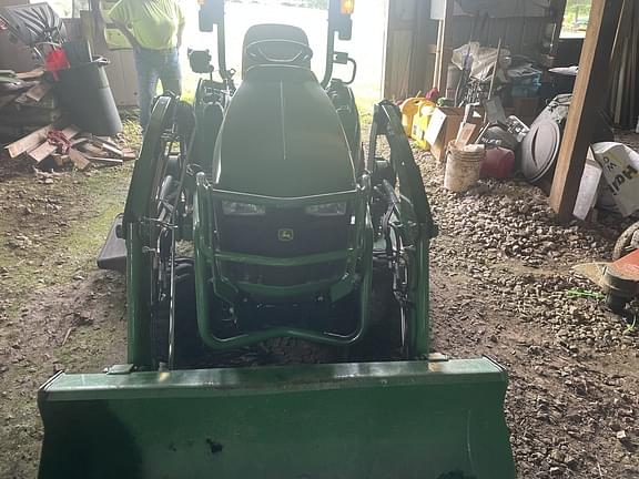 Image of John Deere 1023E equipment image 3