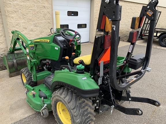 Image of John Deere 1023E equipment image 3