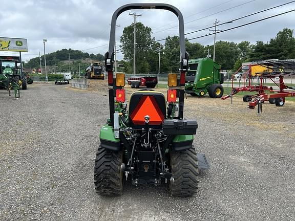 Image of John Deere 1023E equipment image 3