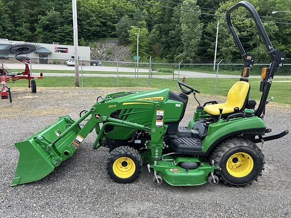 Image of John Deere 1023E equipment image 1