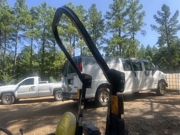 Image of John Deere 1023E equipment image 3