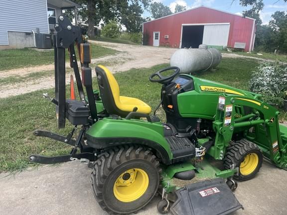 Image of John Deere 1023E equipment image 3