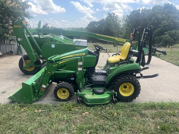 Image of John Deere 1023E equipment image 1