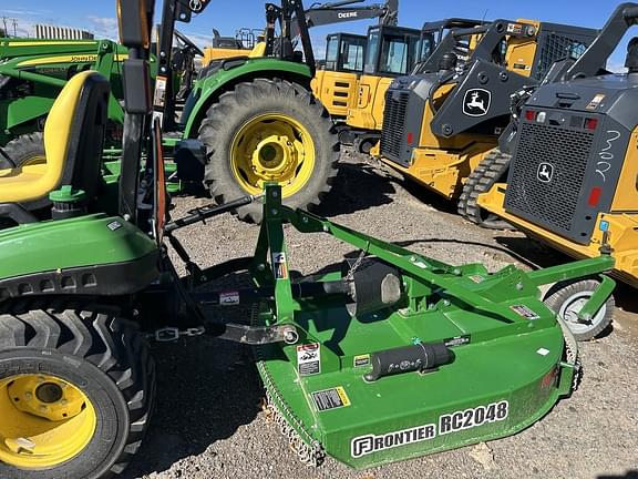 Image of John Deere 1023E equipment image 4