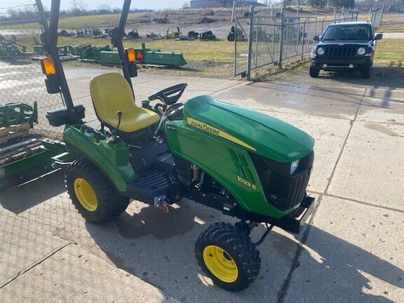 2021 John Deere 1023E Equipment Image0