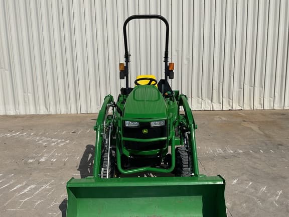 Image of John Deere 1023E equipment image 2