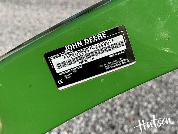 Image of John Deere 1023E equipment image 3