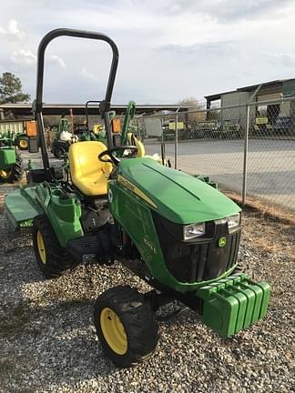 Image of John Deere 1023E equipment image 1