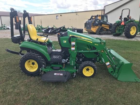 Image of John Deere 1023E equipment image 3
