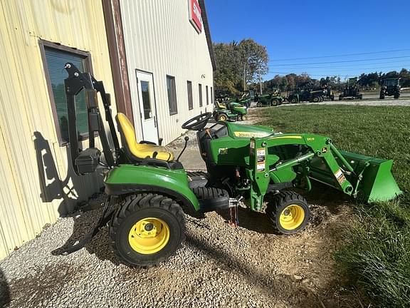 Image of John Deere 1023E equipment image 1