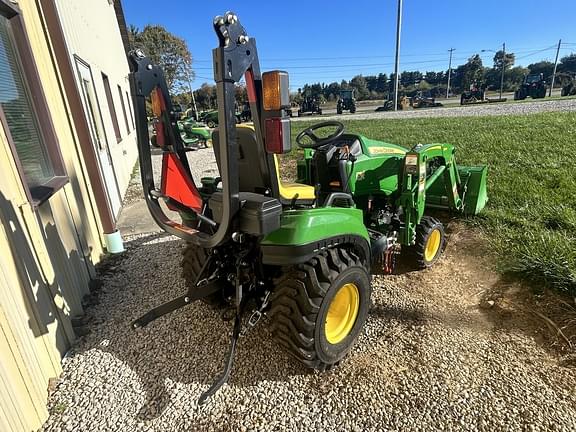 Image of John Deere 1023E equipment image 2