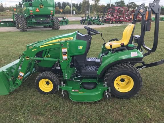Image of John Deere 1023E equipment image 1