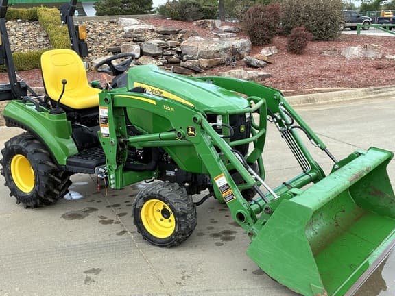 Image of John Deere 1023E equipment image 3