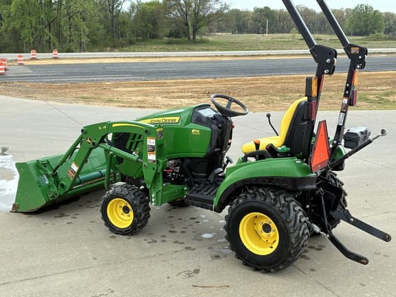 Image of John Deere 1023E equipment image 1