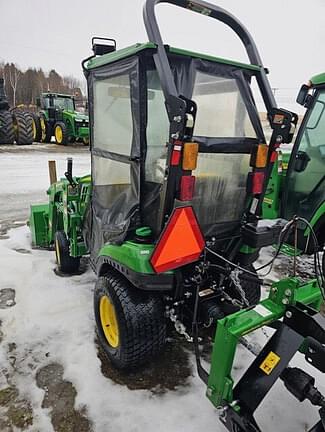 Image of John Deere 1023E equipment image 3