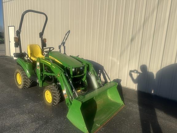 Image of John Deere 1023E equipment image 1