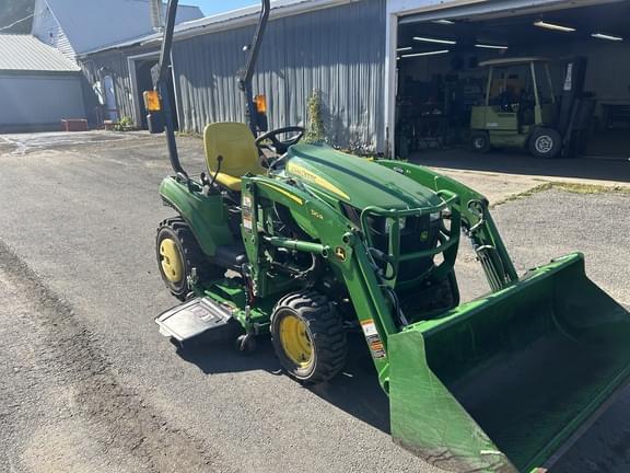 Image of John Deere 1023E equipment image 3