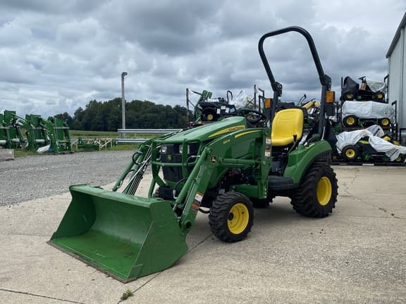 Image of John Deere 1023E equipment image 2