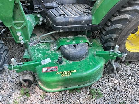 Image of John Deere 1023E equipment image 2