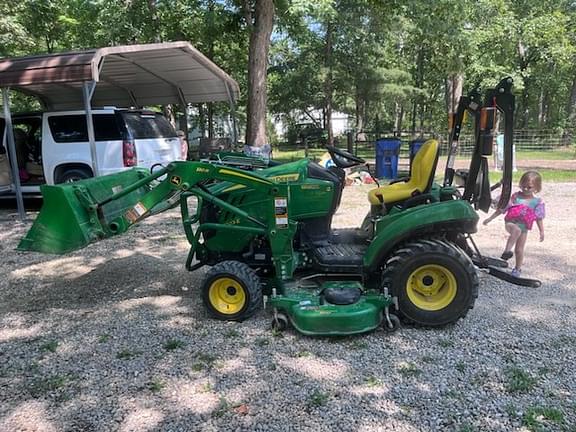 Image of John Deere 1023E equipment image 1