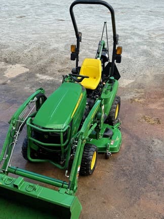 Image of John Deere 1023E equipment image 4