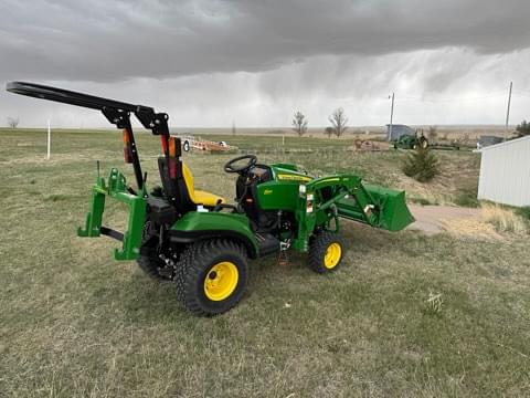 Image of John Deere 1023E equipment image 3