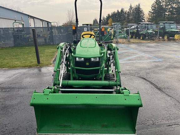 Image of John Deere 1023E equipment image 4