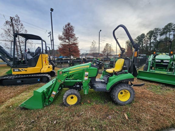 2021 John Deere 1023E Equipment Image0