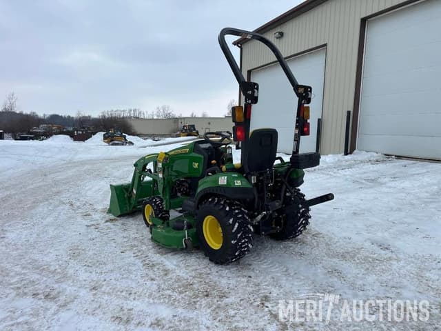 Image of John Deere 1023E equipment image 2