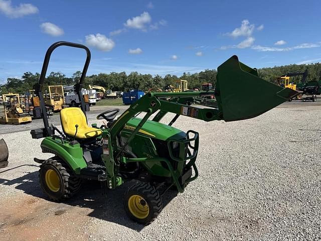 Image of John Deere 1023E equipment image 4